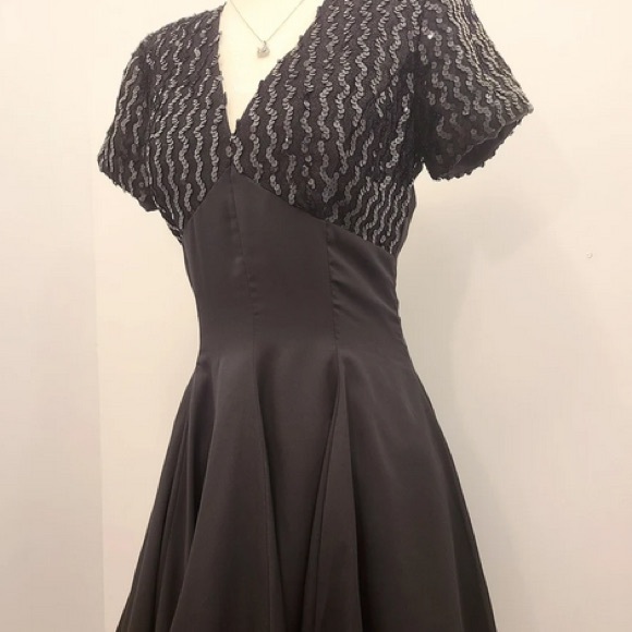 Vintage By Night’s 1980s Black Sequin Dress - Picture 3 of 4